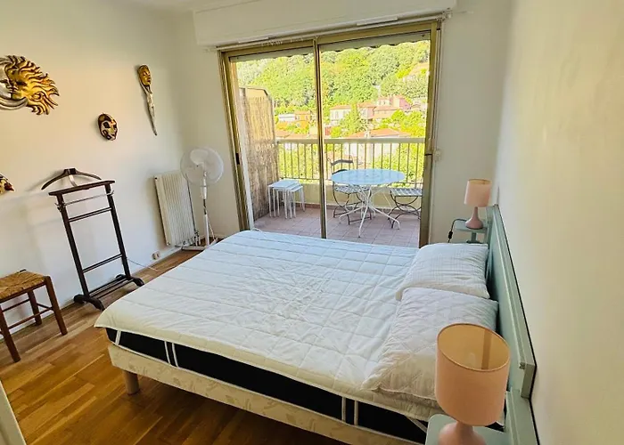 T2 - Garage - Proche Centre & *