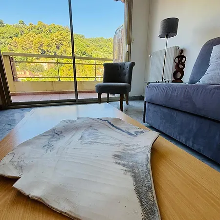 T2 - Garage - Proche Centre & Appartement *