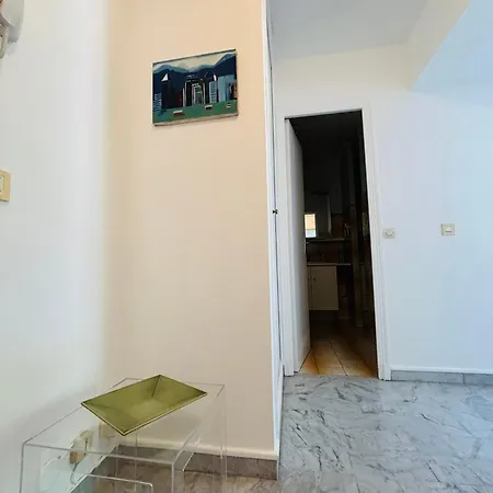 Apartmán T2 - Garage - Proche Centre & *