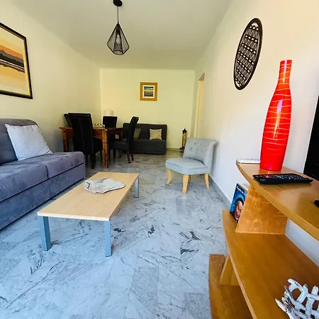 T2 - Garage - Proche Centre & * Menton