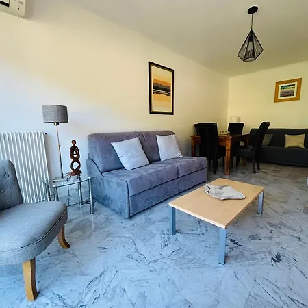 Apartmán T2 - Garage - Proche Centre &