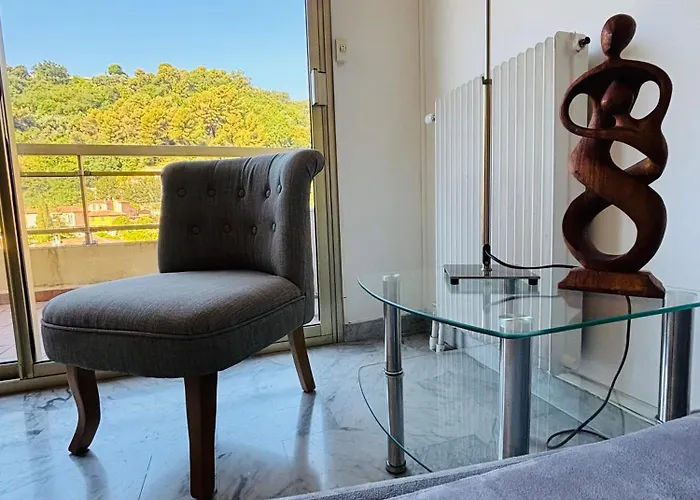 Appartement T2 - Garage - Proche Centre & *