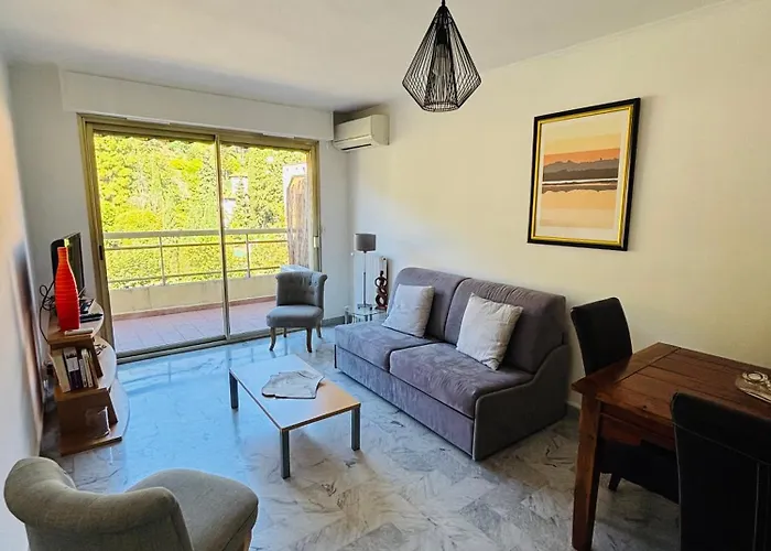 T2 - Garage - Proche Centre & Appartement *